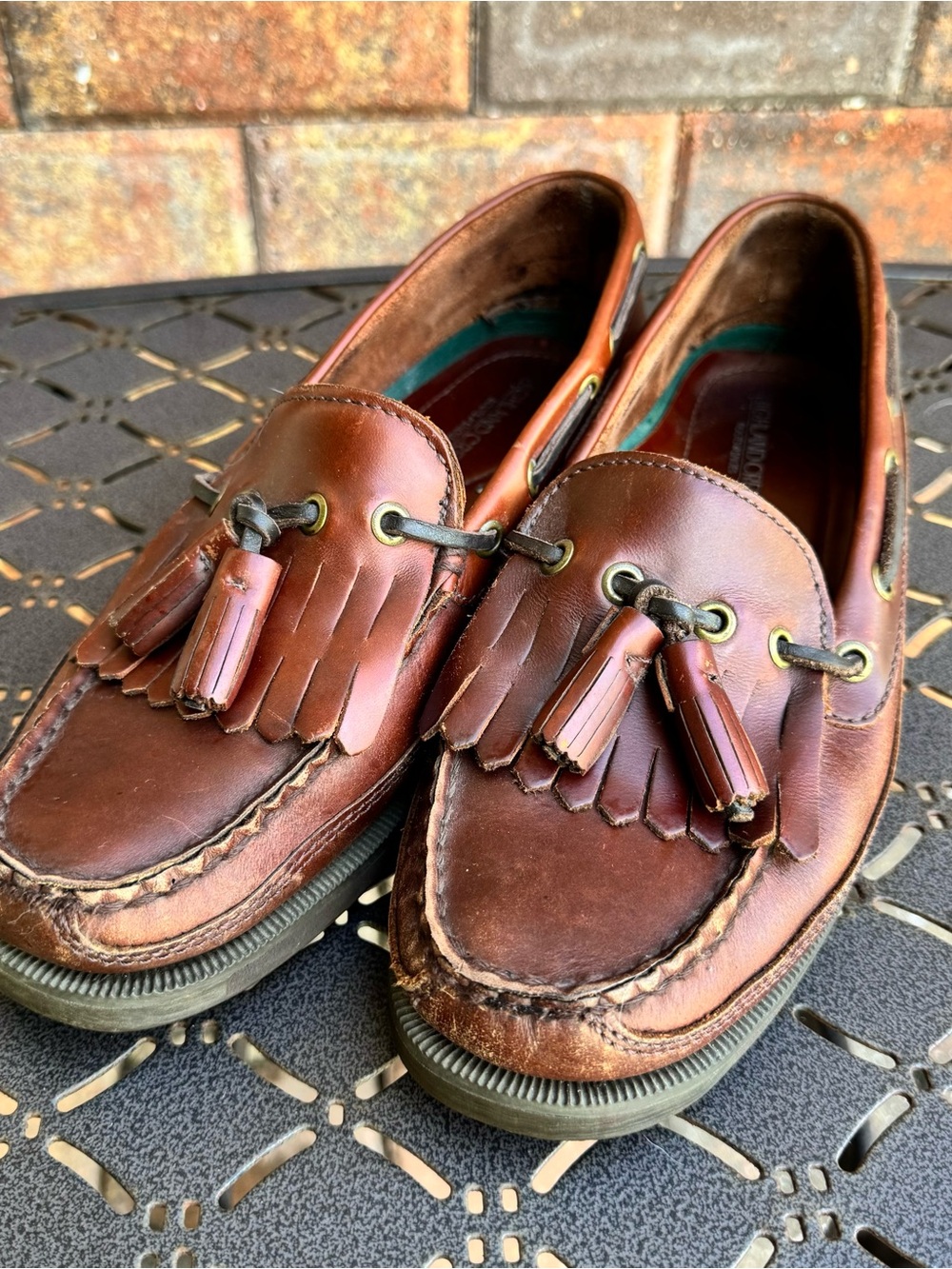 Highland Creek Men's Brown Leather Tassel Loafers